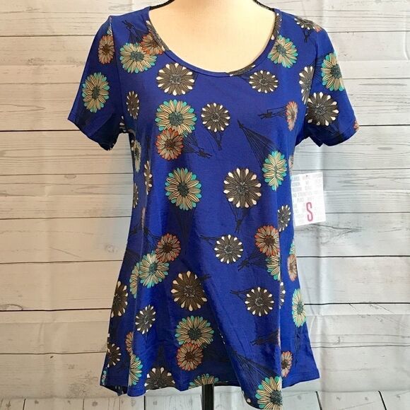 LuLaRoe Tops - LuLaRoe Classic Tee 